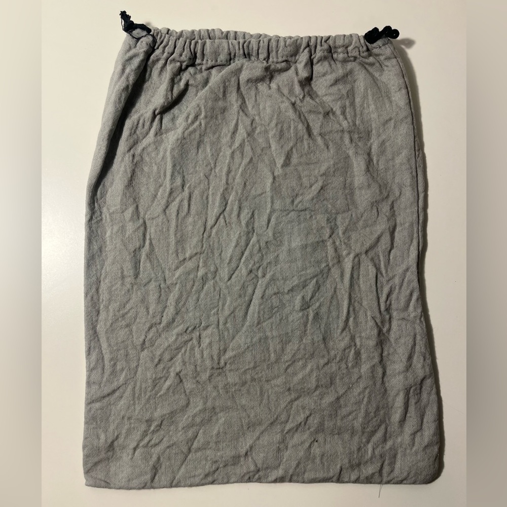 Fendi Authentic Adjustable Drawstring Handbag Pur… - image 4